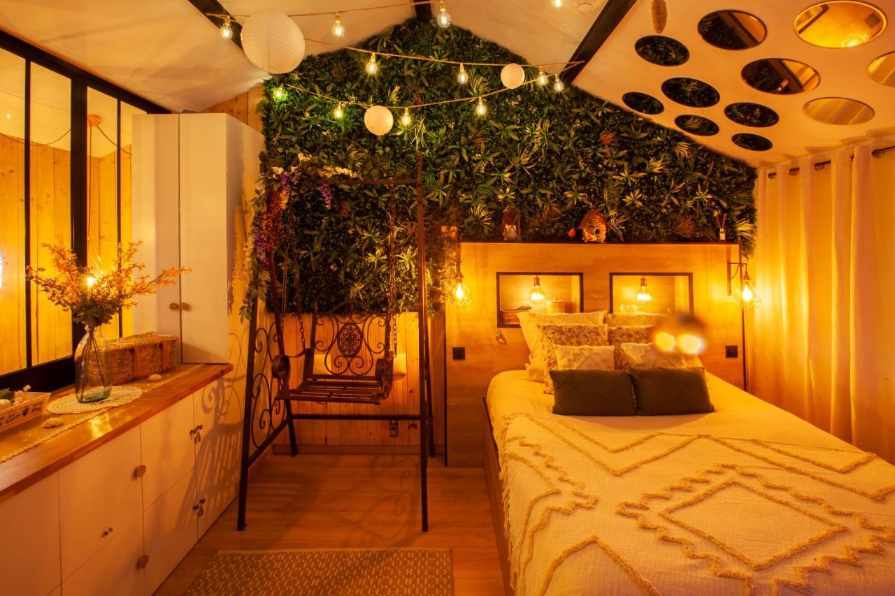 Love Room Romantique Les Petits Plaisirs Angers Exterior photo